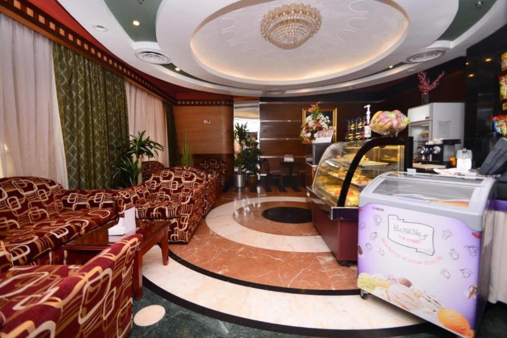 LEADER Al Muna Kareem Hotel